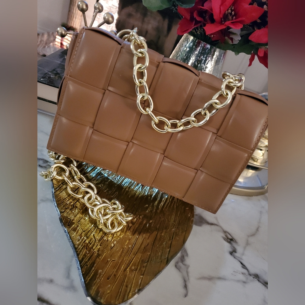 Tan Chunky Woven Handbag (Like-new)